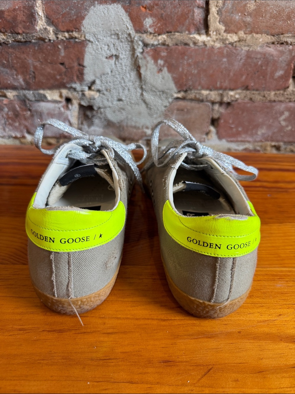 Golden Goose Women’s 39 Gray Canvas Sneakers with Neon Yellow Heel and Pink Star - Picture 3 of 9